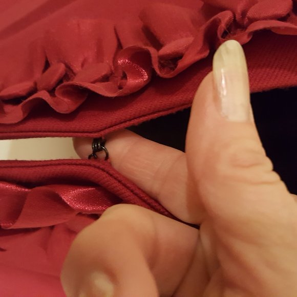 Red button ruffle suite jacket - Picture 7 of 8